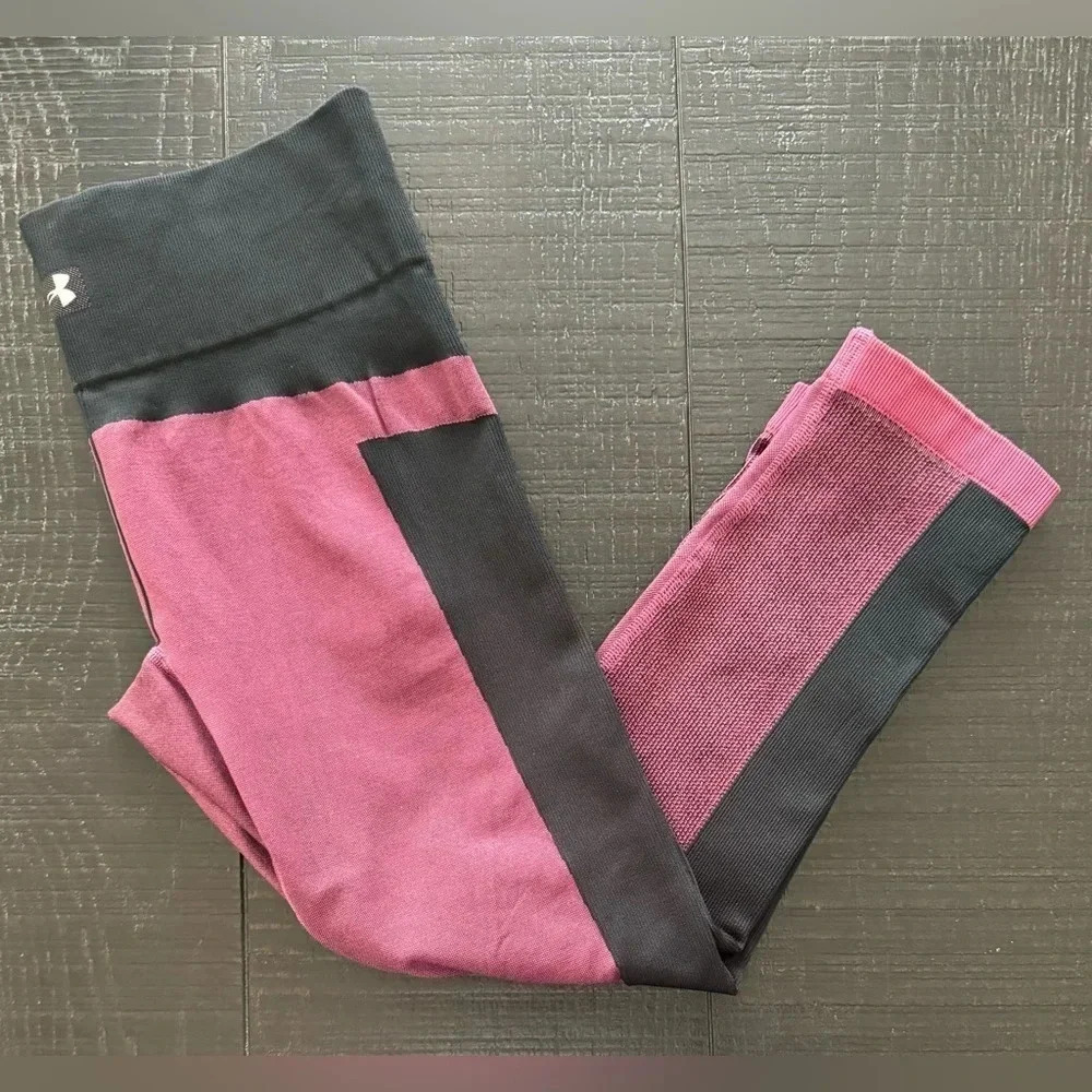 Womens Under Armour HeatGear Small Compression Leggings Burgundy Black
